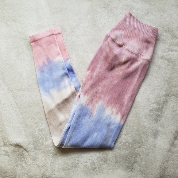 Spiritual Gangster. Love Sculpt Seamless Leggings + Top. Size- XS/S - Picture 2 of 8